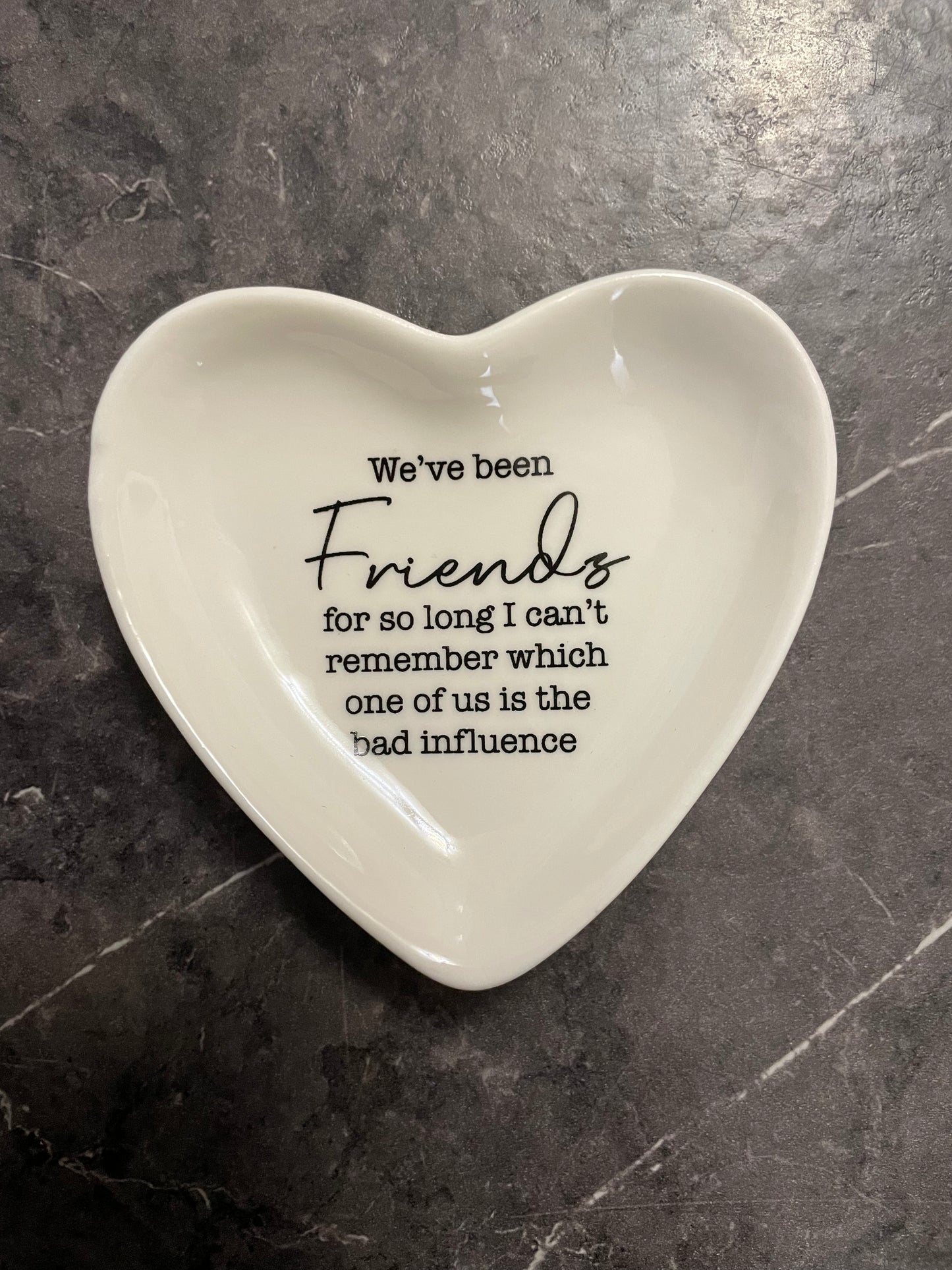 FRIENDS & FAMILY TRINKET DISH (7cm)