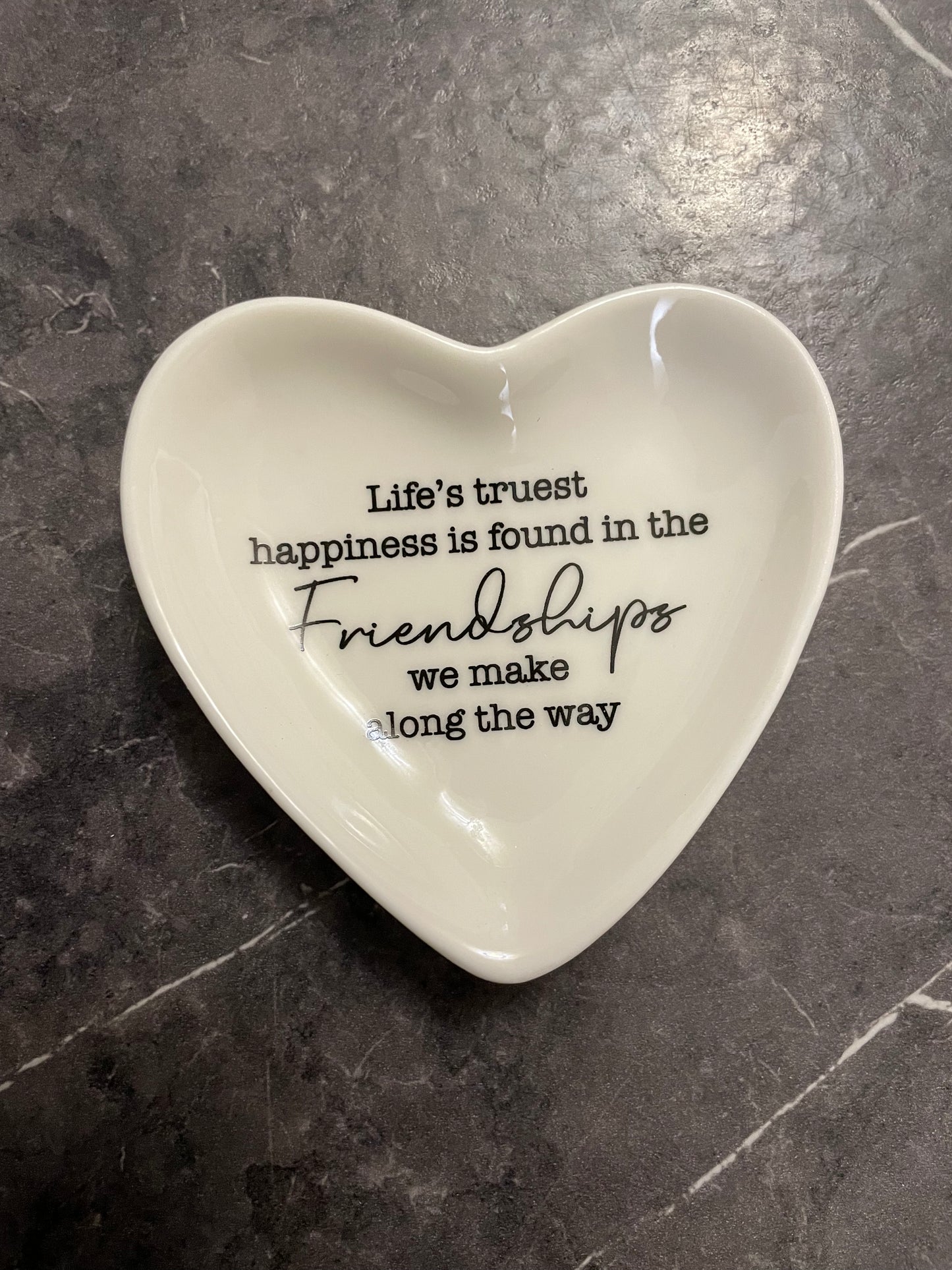 FRIENDS & FAMILY TRINKET DISH (7cm)