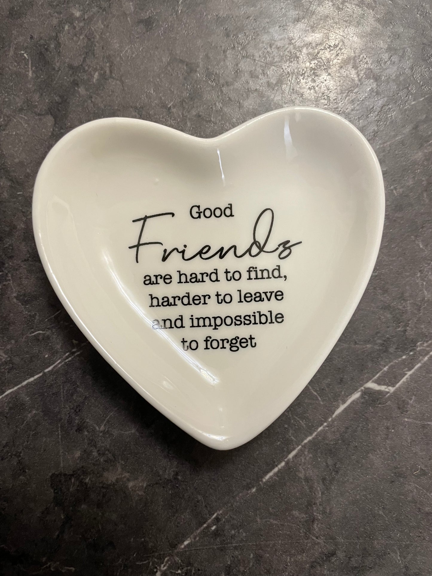 FRIENDS & FAMILY TRINKET DISH (7cm)