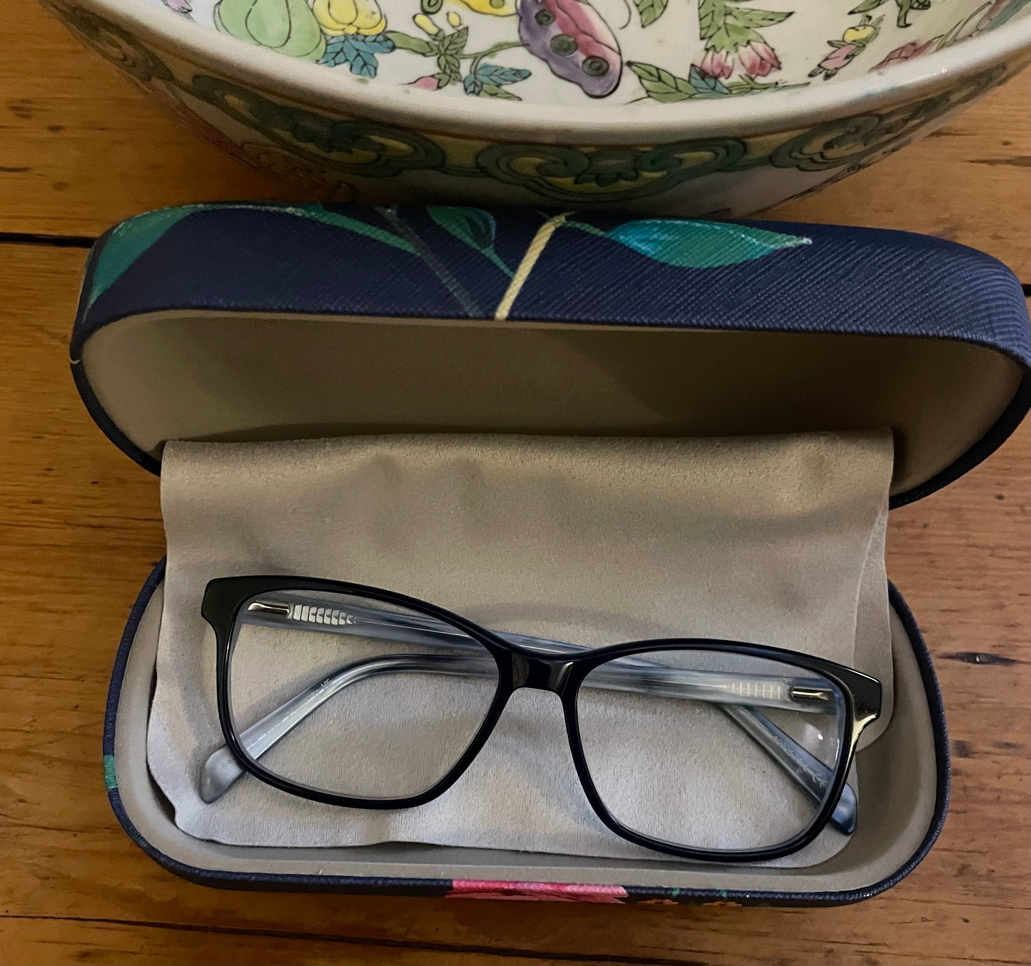 FLUTTER GLASSES CASE
