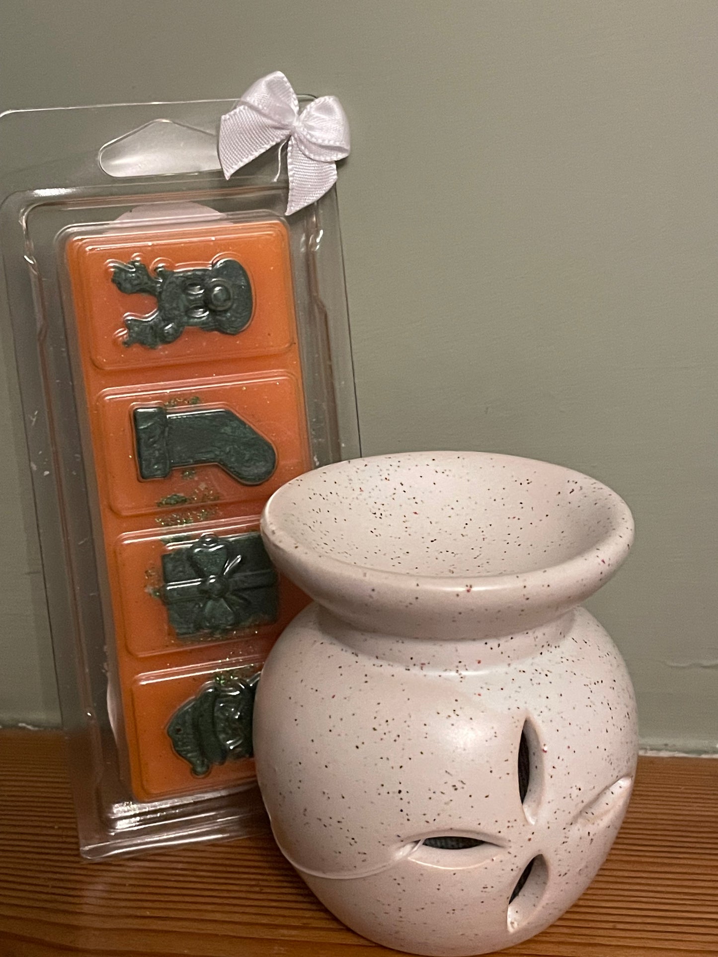 BEAUTIFUL CHRISTMAS WAX MELT & BURNER SET