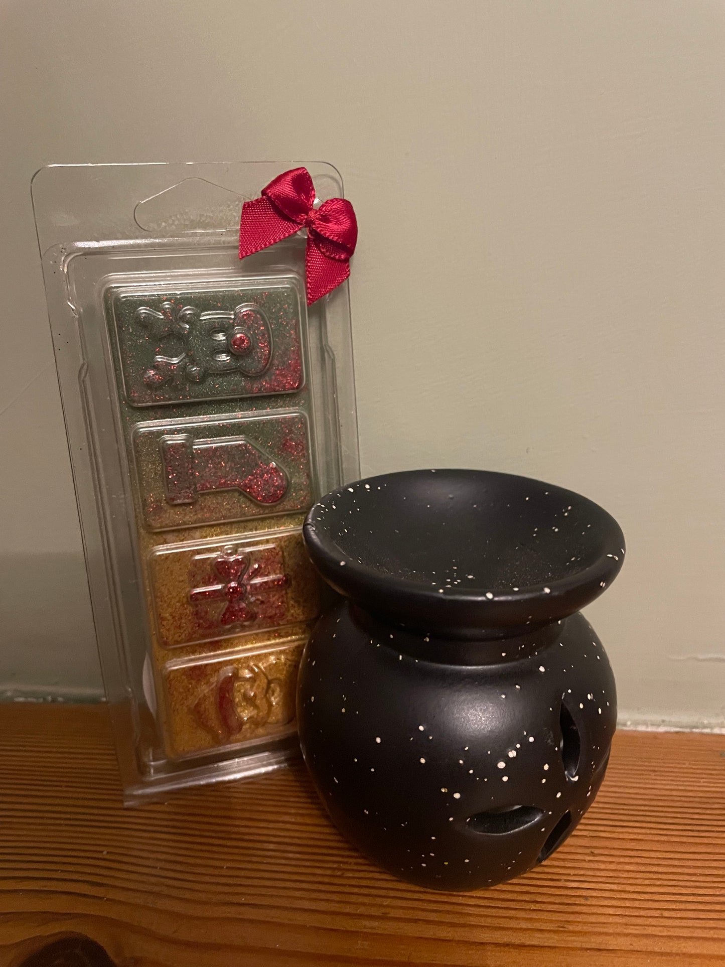 BEAUTIFUL CHRISTMAS WAX MELT & BURNER SET