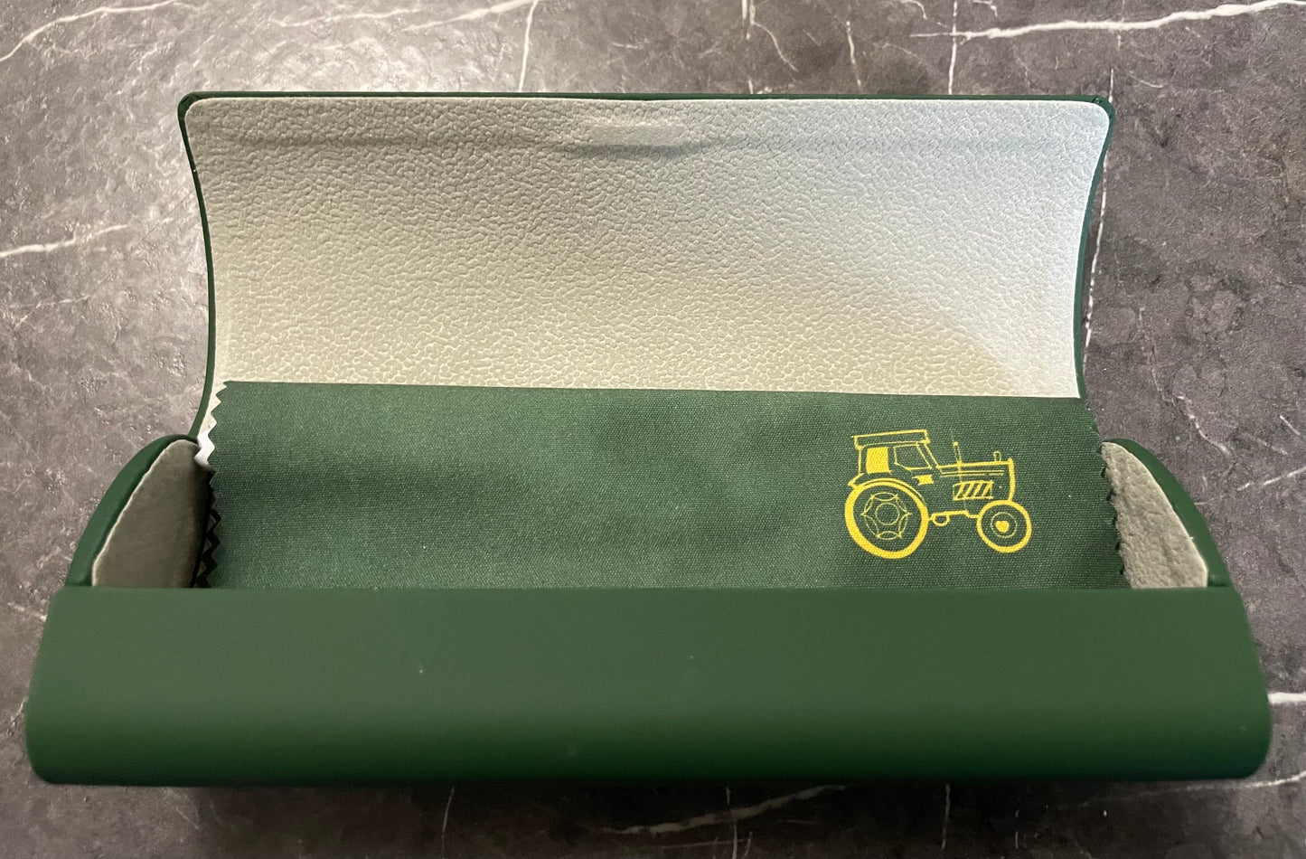 TRACTOR GLASSES CASE