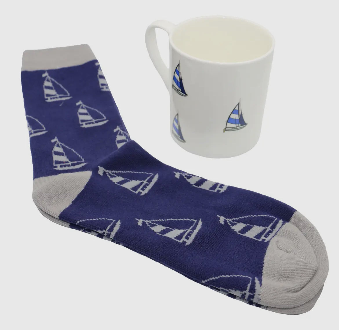 YACHT FINE BONE CHINA MUG & SOCKS GIFT SET